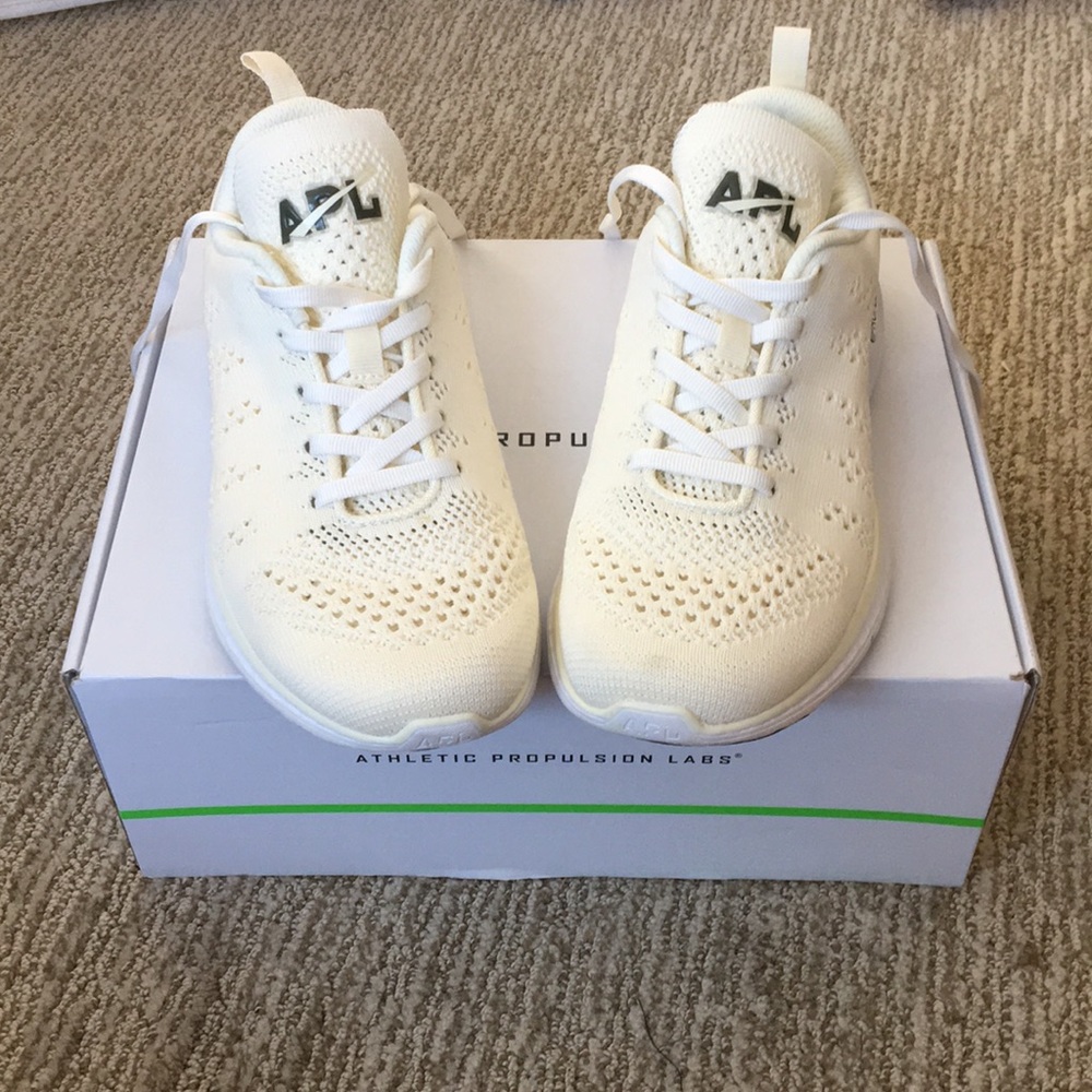 APL Sneakers